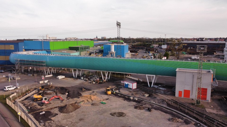 Montaggio struttura rivestimento tunnel convogliatori industriali Riesa (DE)