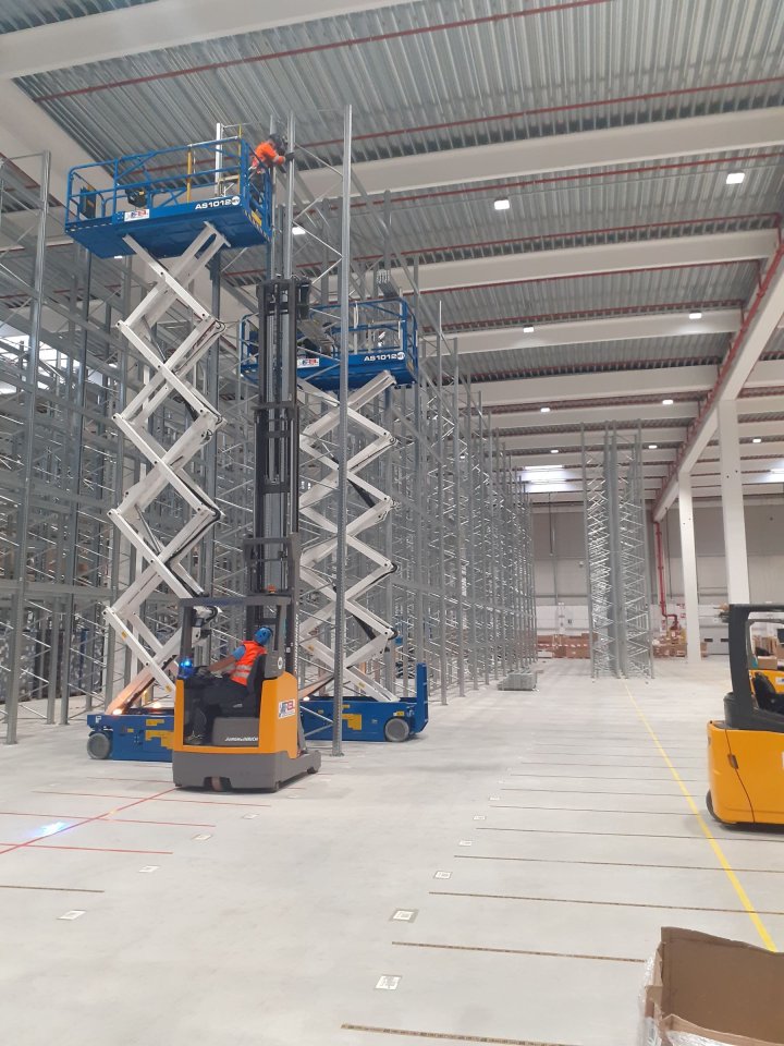 Montaggio scaffalature portapallet Casei Gerola (IT)